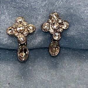 Elegant Silver Crystal Drop Earrings